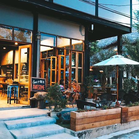 Bloom Cafe & Hostel Koh Lipe Exterior foto